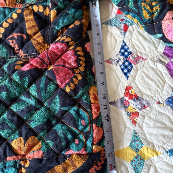 Floral Patterned Quilted Jacket - Picture 9 of 10